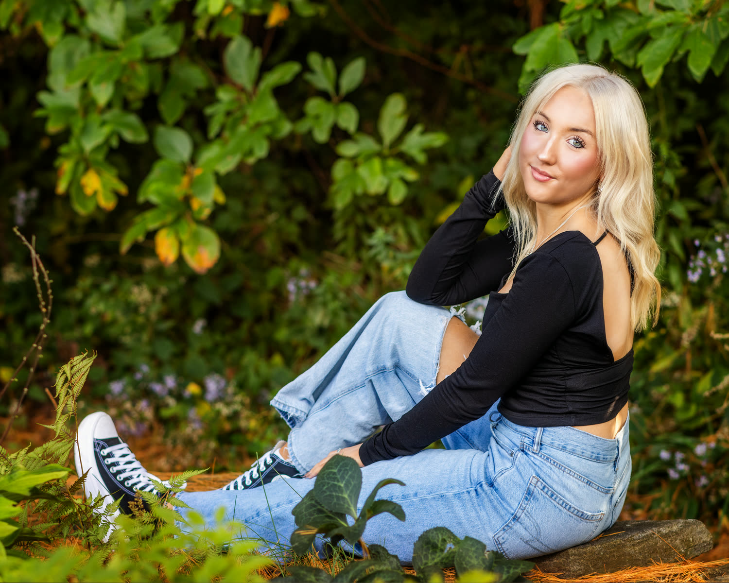Casual outfit senior portrait in woods